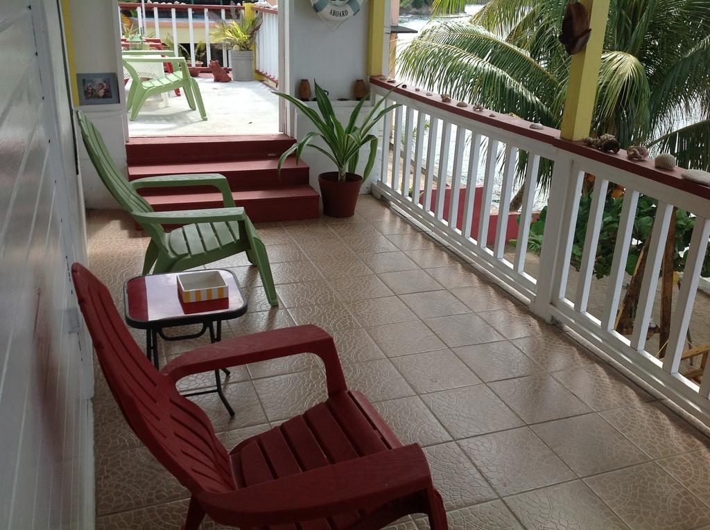 Rainbow Beach Apartments & Rooms Calibishie Pokoj fotografie